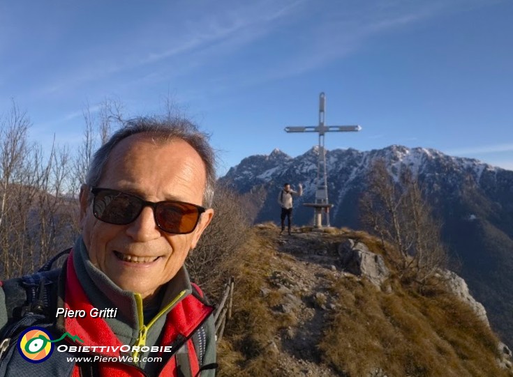 23 Alla croce (1425 m)  del Monte Castello (1474 m)  .jpg